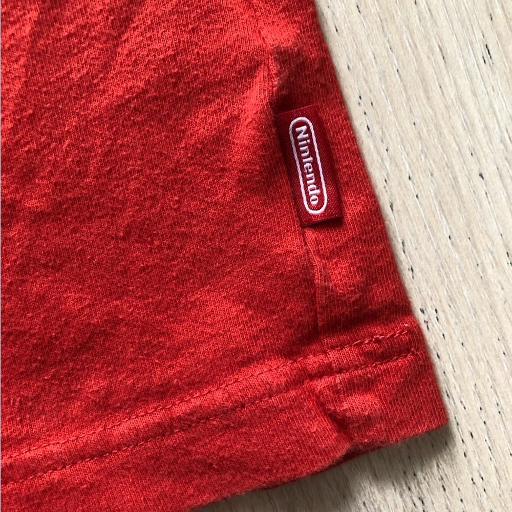 Uniqlo UT Nintendo Super Mario T-Shirt - Picture 8 of 11